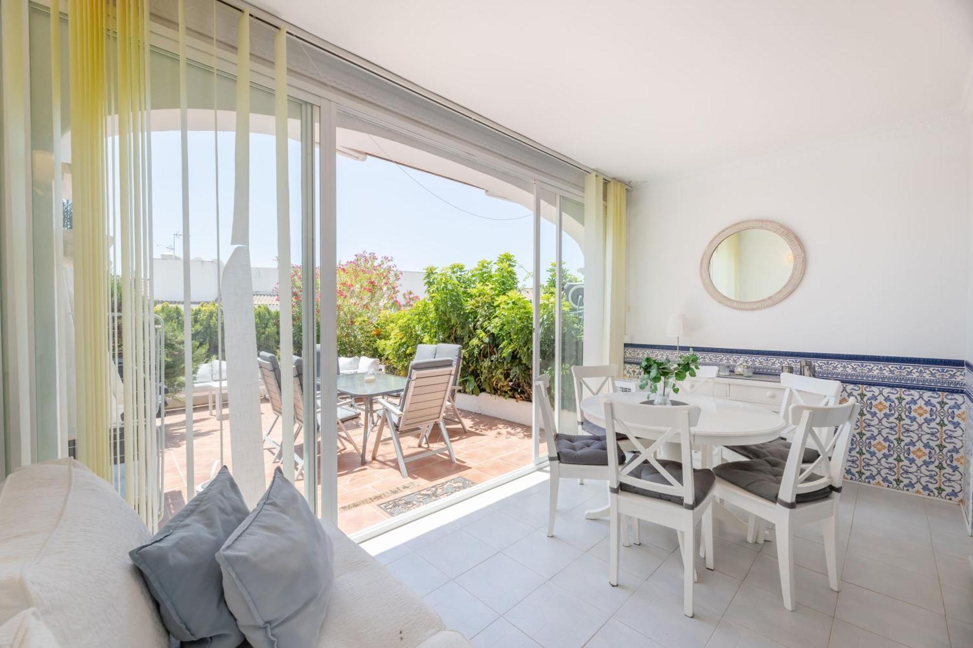 Casa Jardines Del Sol J2 *